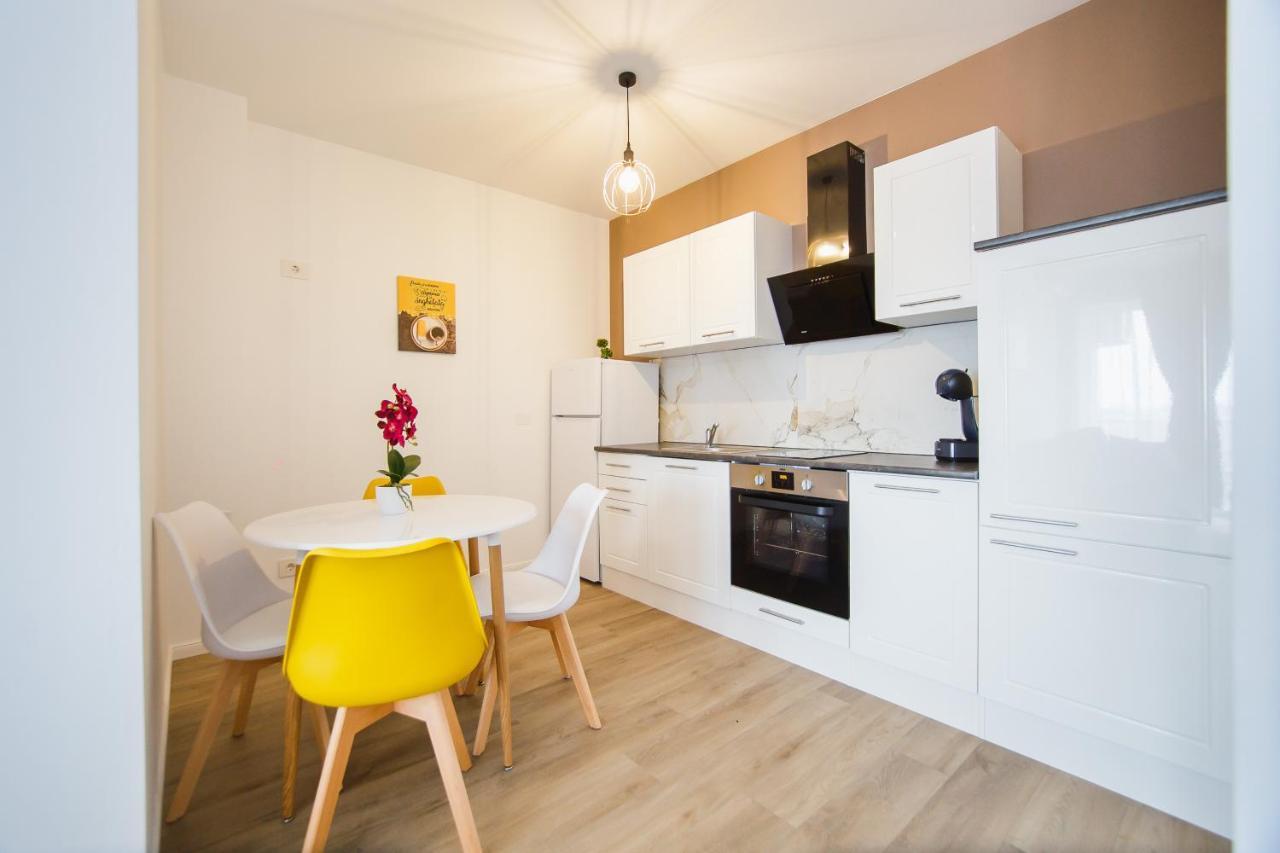 Trio Orange Apartman Nagyvárad Kültér fotó